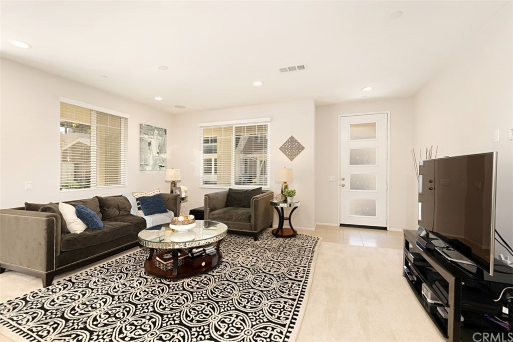 132 Mongoose Irvine, CA 92618 - Photo 7 of 60