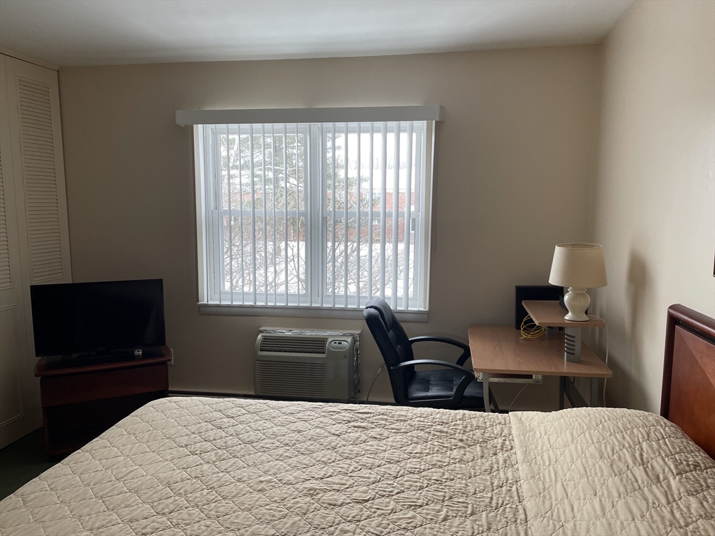 9 Regency Park Drive, Unit 9 Agawam, MA 01001 - Photo 14 of 28 Gallery Image 14