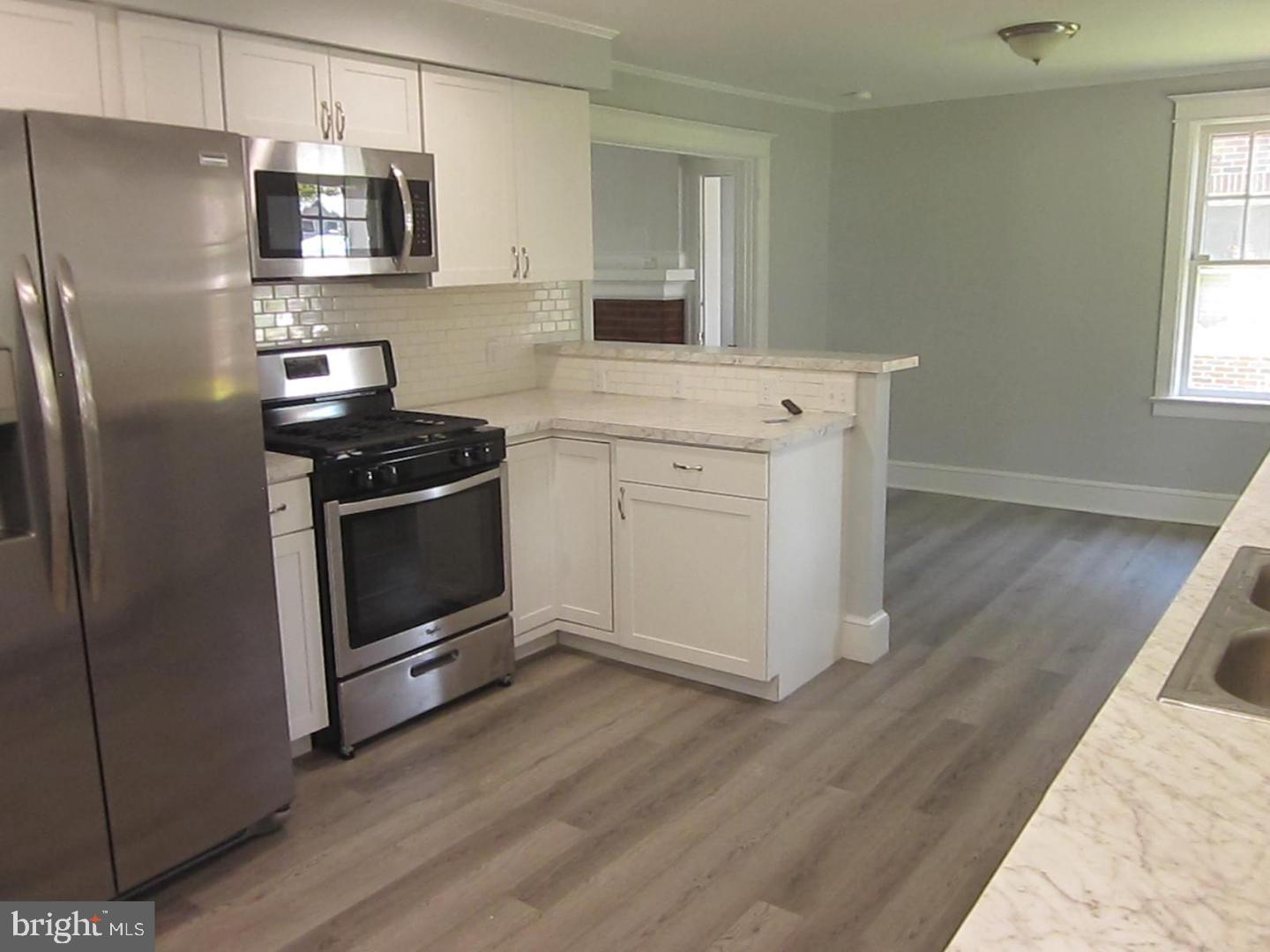 3260 Carlisle Road Dover, PA 17315 - Photo 6 of 37 Gallery Image 6