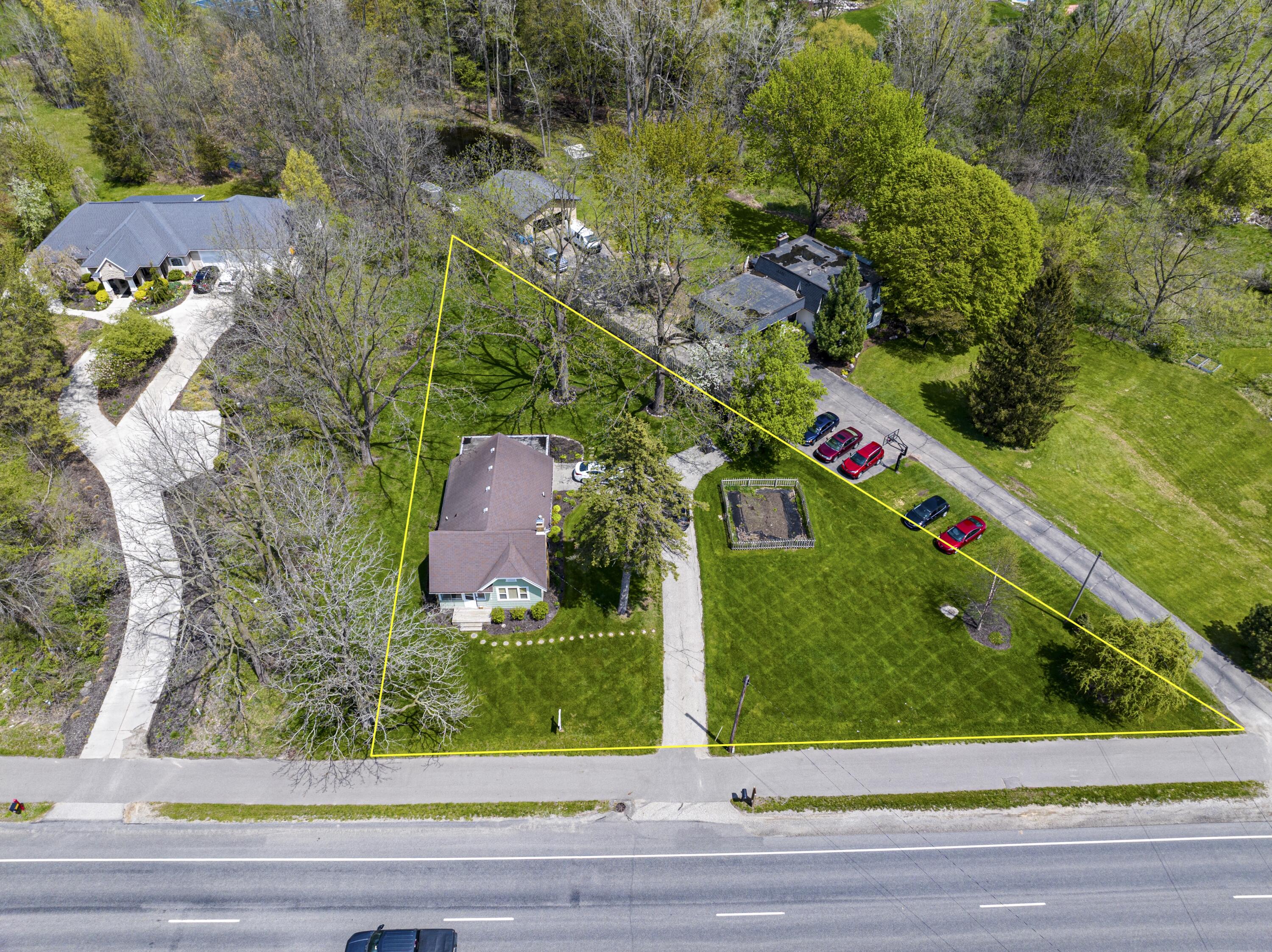 5575 Cascade Road Southeast Grand Rapids, MI 49546 - Photo 34 of 47 5575 Cascade Rd-13-LotLines
