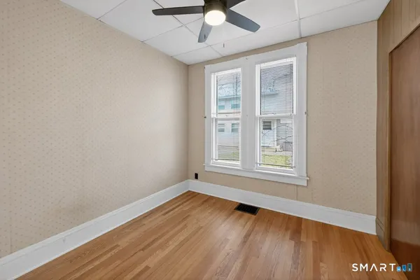 $2,500 | 164 West Main Street, Southington, CT 06479