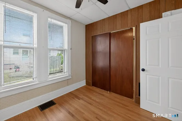 $2,500 | 164 West Main Street, Southington, CT 06479