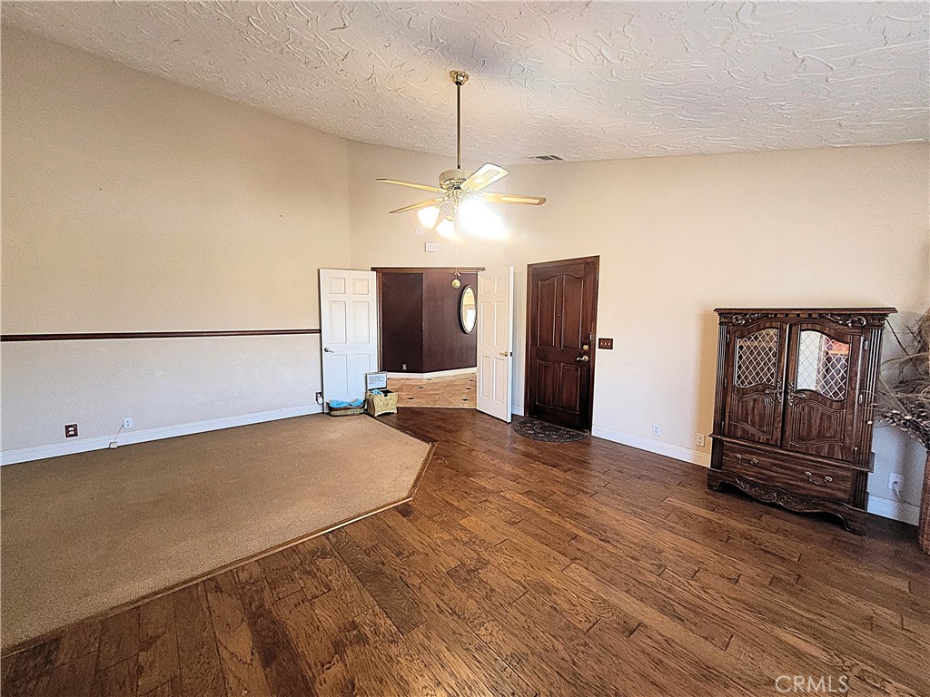 13889 Olathe Road Apple Valley, CA 92307 - Photo 7 of 39