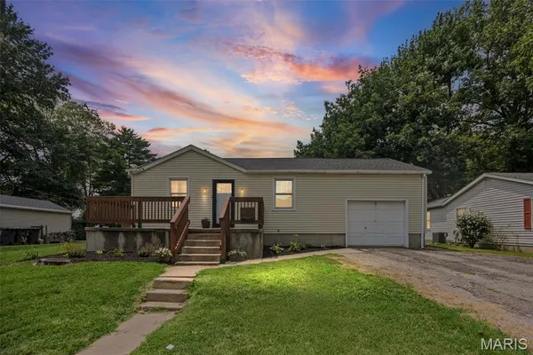 $225,000 | 309 North 5th Street, Mascoutah, IL 62258