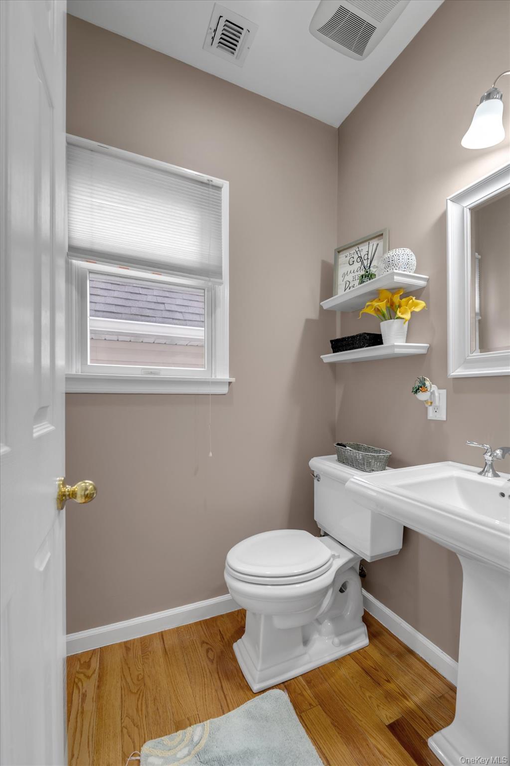 146 Melville Road Farmingdale, NY 11735 - Photo 8 of 26
