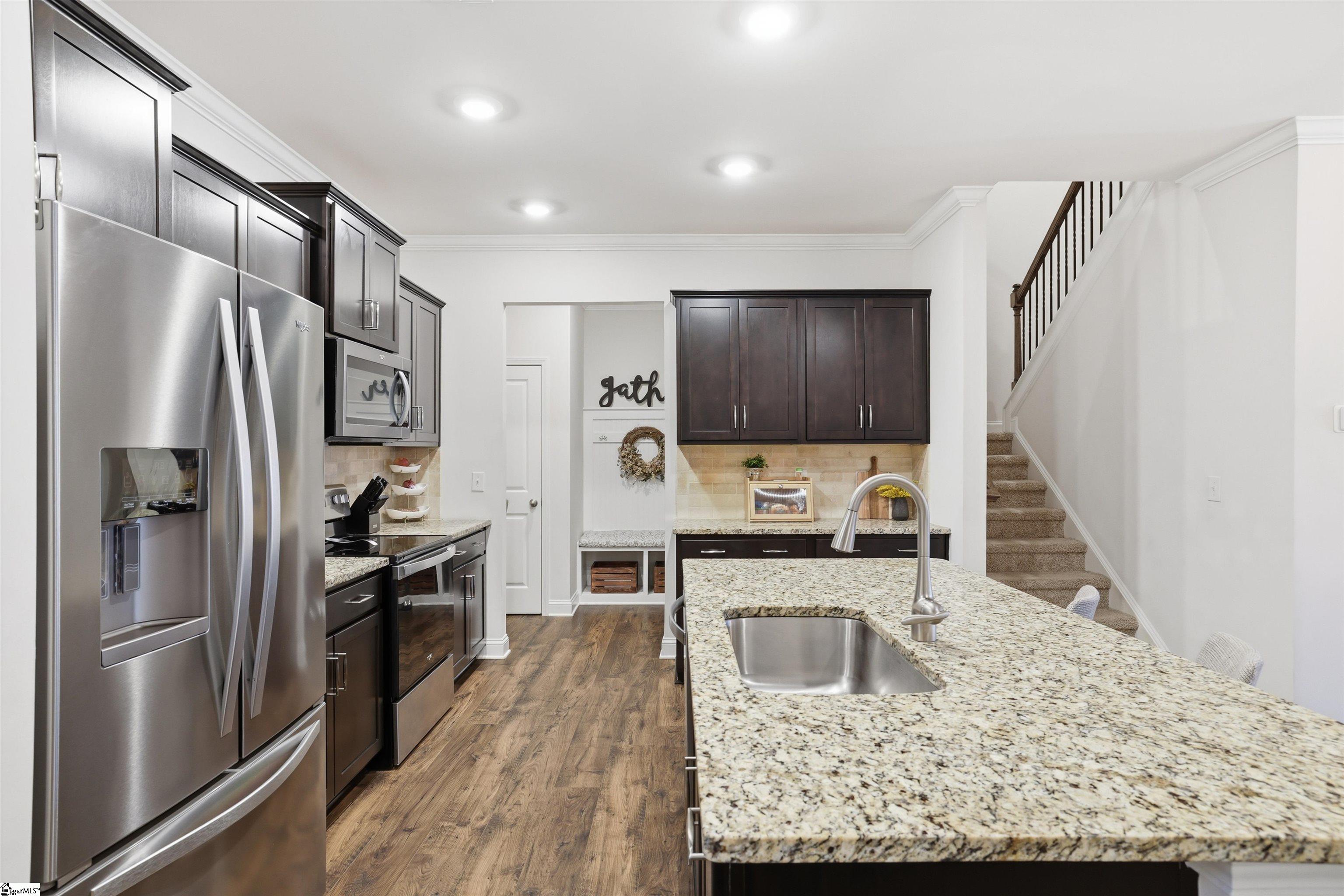 569 Yellow Fox Road Greer, SC 29650 - Photo 5 of 44