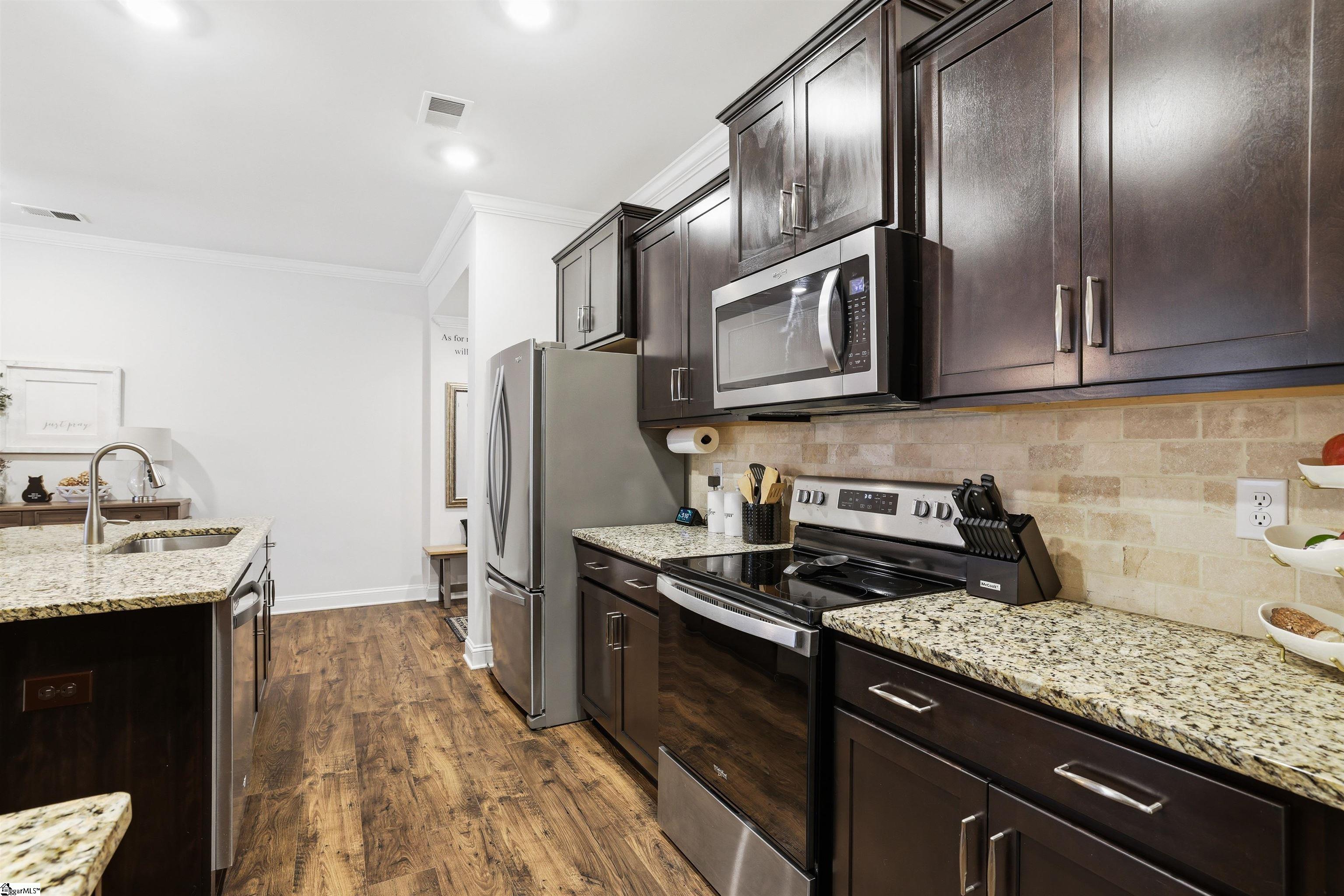 569 Yellow Fox Road Greer, SC 29650 - Photo 8 of 44