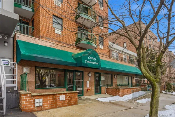 $445,000 | 83-71 116th Street, Unit 4B | Kew Gardens