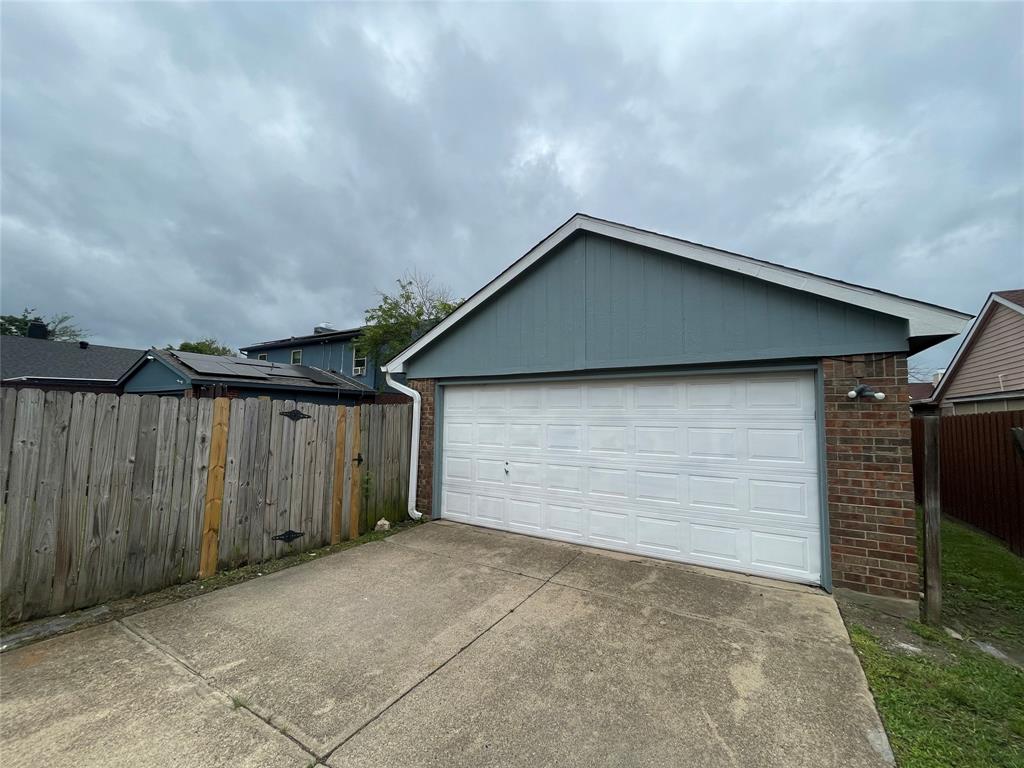 9415 Rutherglen Drive Dallas, TX 75227 - Photo 17 of 18