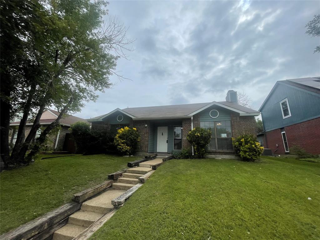 9415 Rutherglen Drive Dallas, TX 75227 - Photo 2 of 18