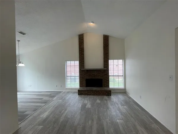 $1,899 | 9415 Rutherglen Drive, Dallas, TX 75227