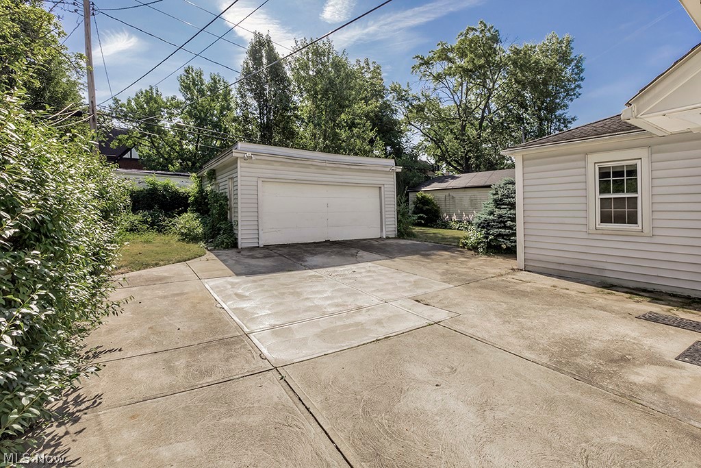 3303 Aberdeen Road Cleveland, OH 44120 - Photo 40 of 43