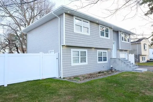 $825,000 | 75 Fillmore Avenue, Deer Park, NY 11729