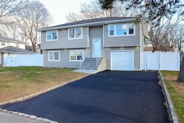 $825,000 | 75 Fillmore Avenue, Deer Park, NY 11729