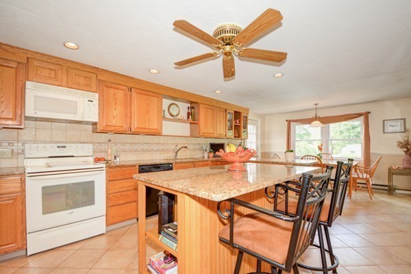 16 St James Road Shrewsbury, MA 01545 - Photo 3 of 29 Gallery Image 3