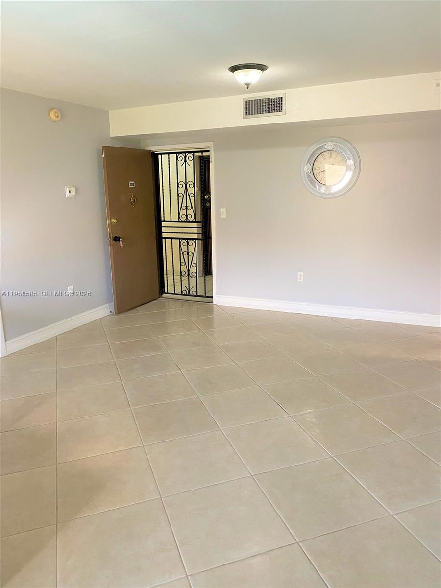 4715 Northwest 7th Street, Unit 3022 Miami, FL 33126 - Photo 2 of 19 Unit Entrance