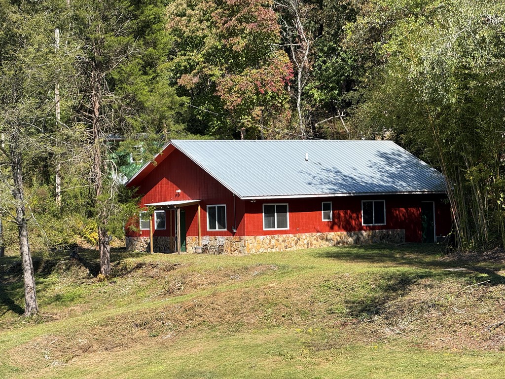 37 Shady Crk Ridge Marble, NC 28905 - Photo 2 of 28 a house view with a garden space