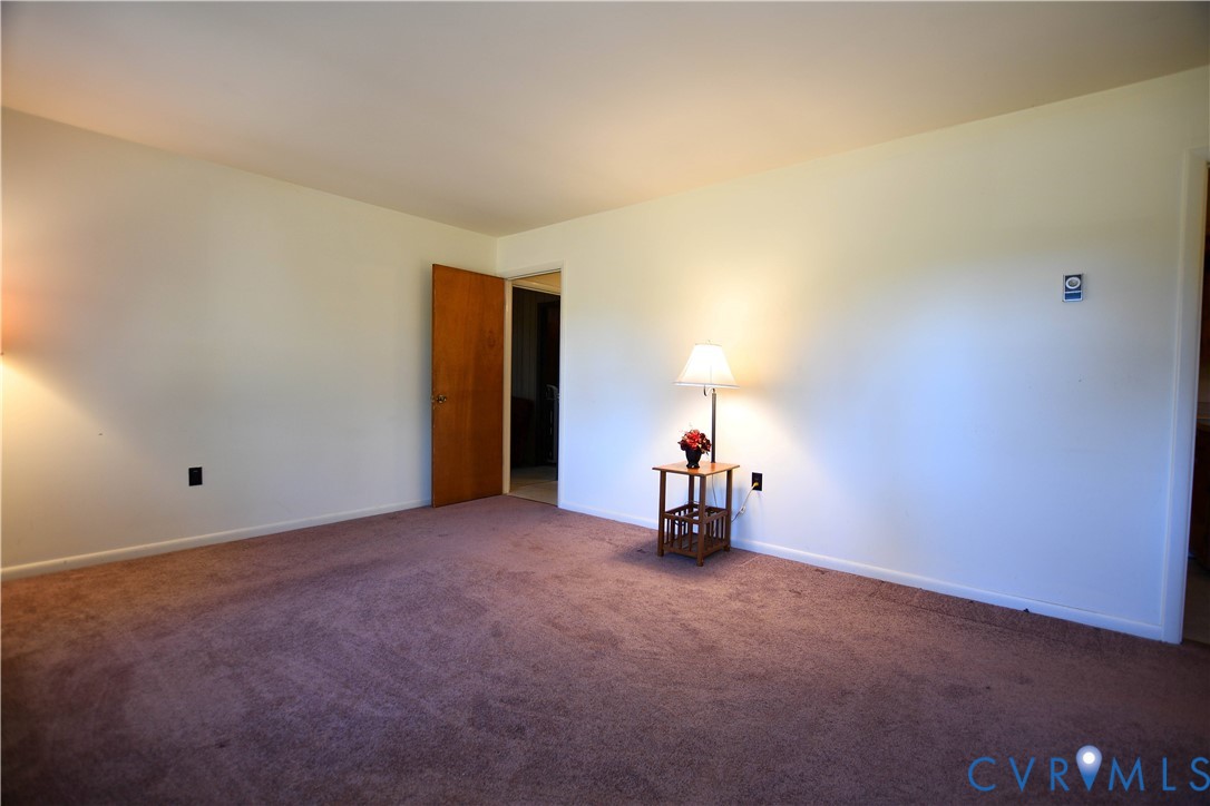 8071 Dabneys Mill Road Manquin, VA 23106 - Photo 5 of 25 a view of an empty room