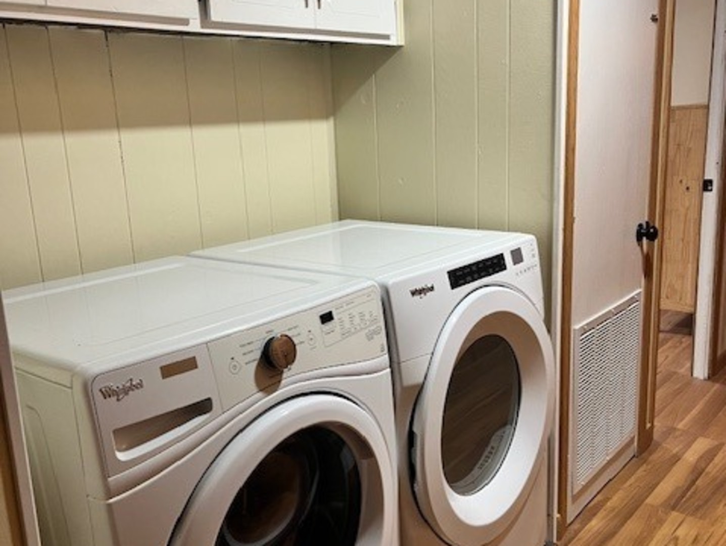 38455 North Sheridan Road, Unit 732 Beach Park, IL 60087 - Photo 18 of 25 a utility room with dryer and washer