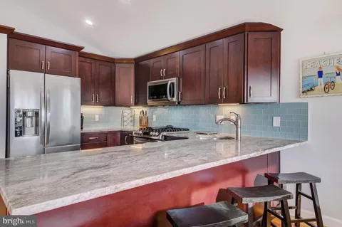 $1,995,000 | 4 East 20th Street, Barnegat Light, NJ 08006