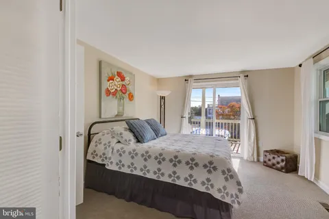 $1,995,000 | 4 East 20th Street, Barnegat Light, NJ 08006