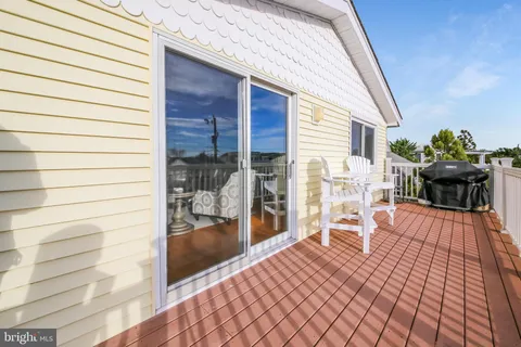 $1,995,000 | 4 East 20th Street, Barnegat Light, NJ 08006