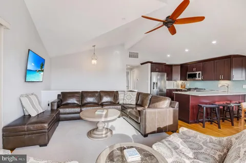 $1,995,000 | 4 East 20th Street, Barnegat Light, NJ 08006