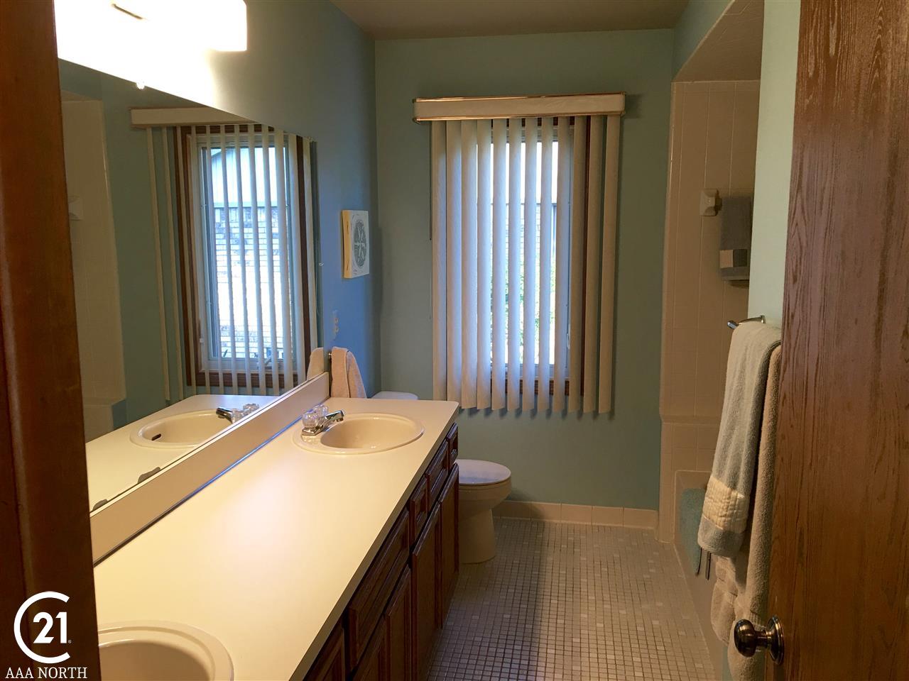 46946 Barbara Road Macomb, MI 48044 - Photo 34 of 50