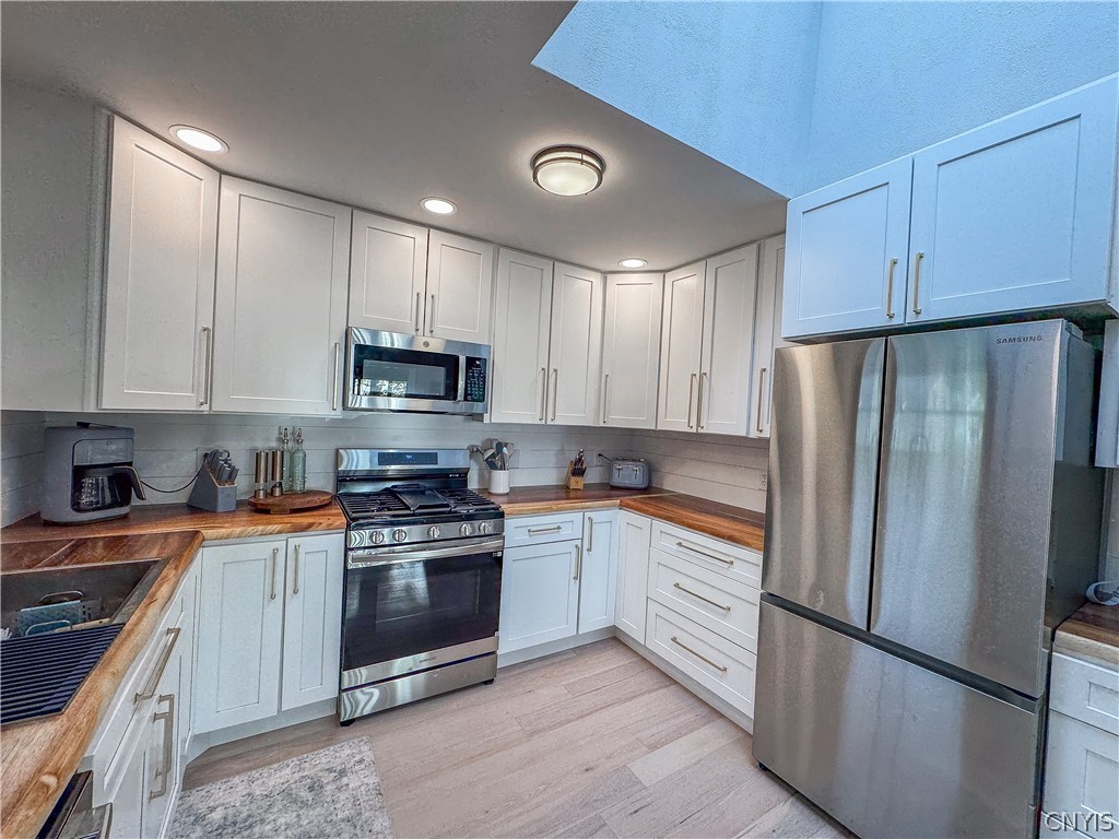 155 Burtis Point Road Owasco, NY 13021 - Photo 12 of 42 Gallery Image 12