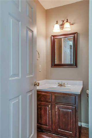1024 Moran Road Franklin, TN 37069 - Photo 8 of 18 Main level powder room