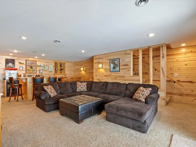 $725,000 | 21764 North Raider Court, Crosby, MN 56441