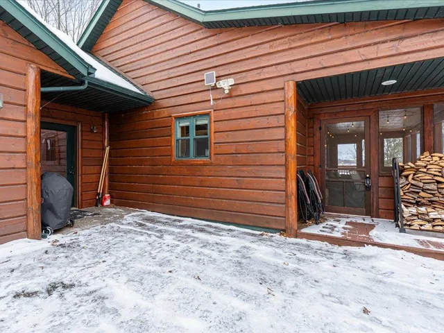 $725,000 | 21764 North Raider Court, Crosby, MN 56441