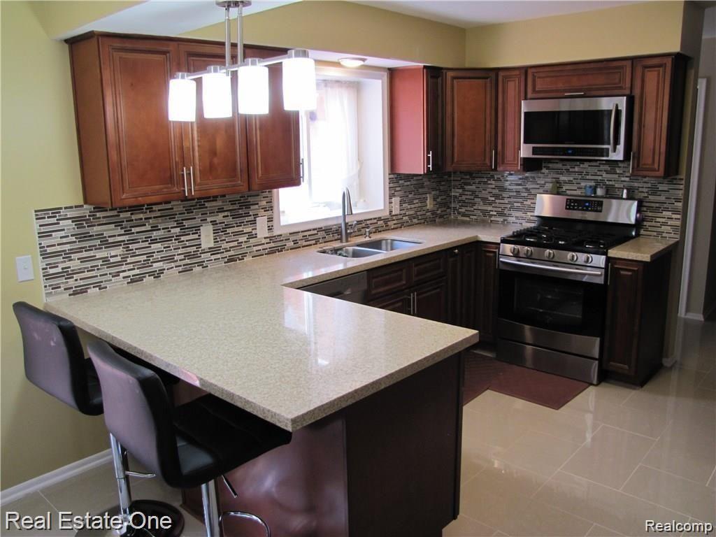 11962 Townline Road Grand Blanc, MI 48439 - Photo 3 of 22