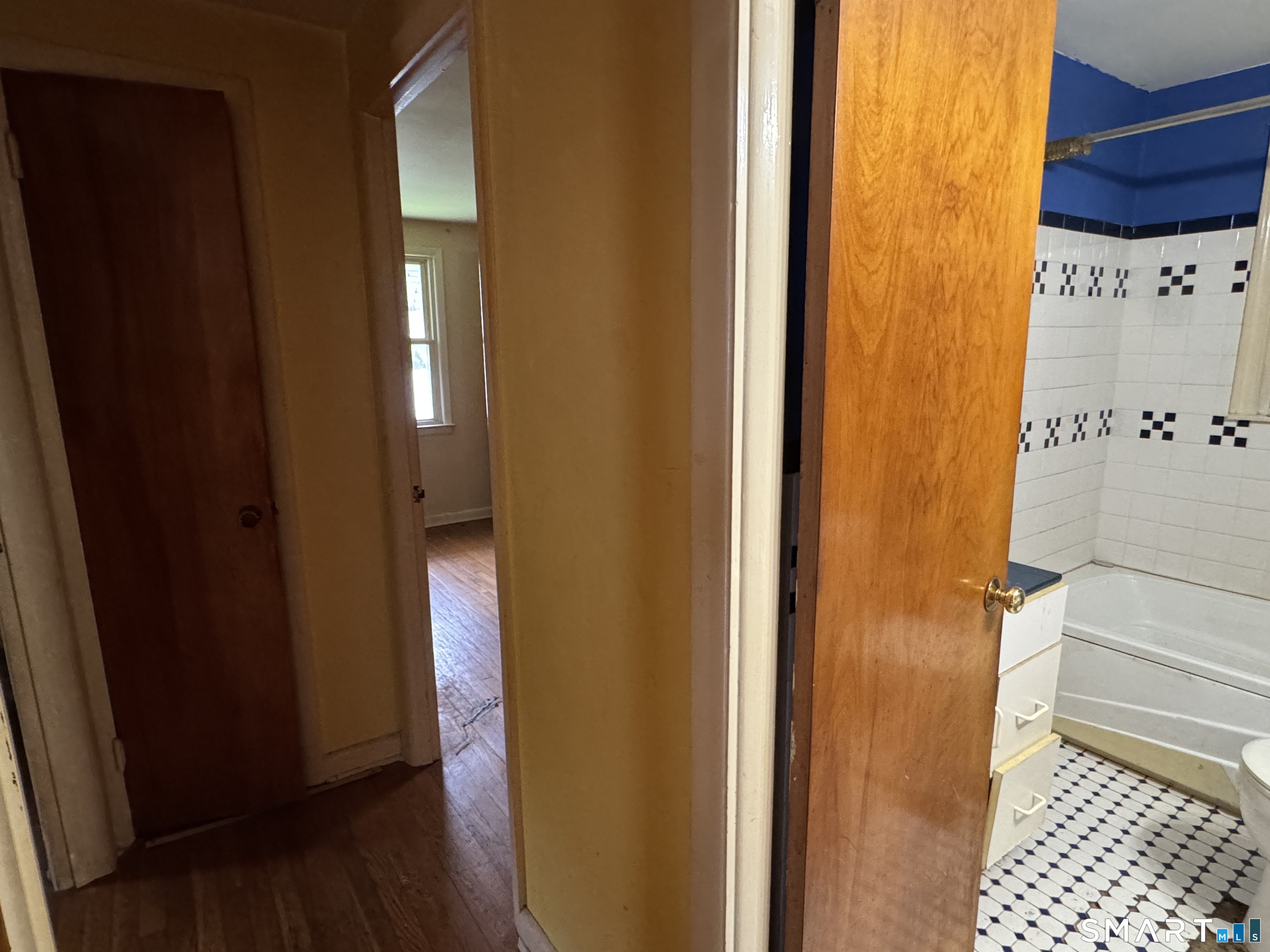 44 Beaverbrook Road Milford, CT 06461 - Photo 15 of 19