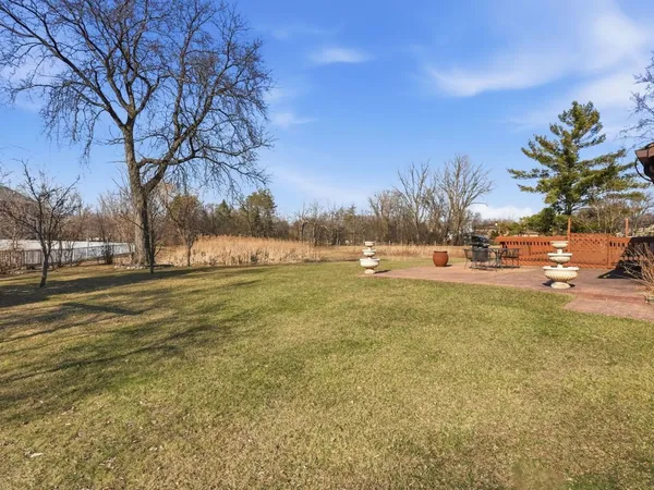 $675,000 | 5722 Doe Circle, Westmont, IL 60559