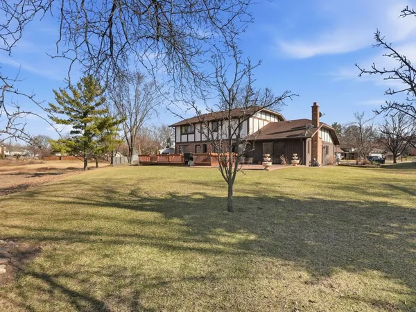 $675,000 | 5722 Doe Circle, Westmont, IL 60559