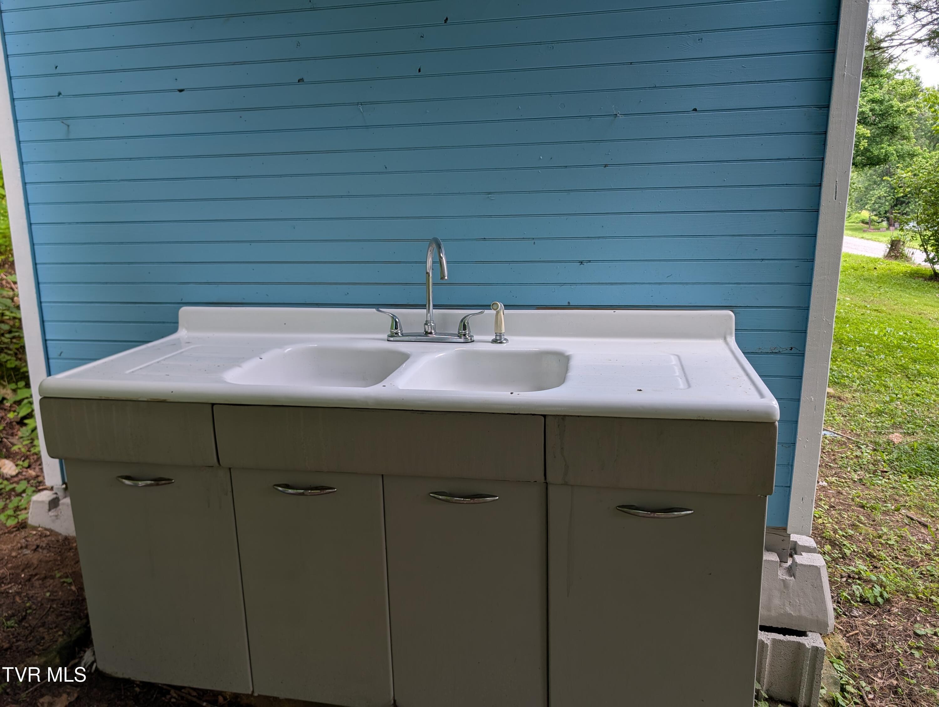 10696 Horton Ford Road Eidson, TN 37731 - Photo 23 of 45 PXL_20250614_172958296