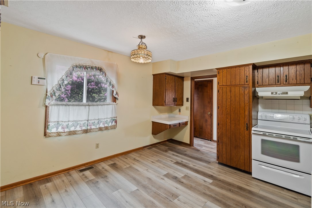 7590 South Cleveland Massillon Road Clinton, OH 44216 - Photo 10 of 30 Gallery Image 10