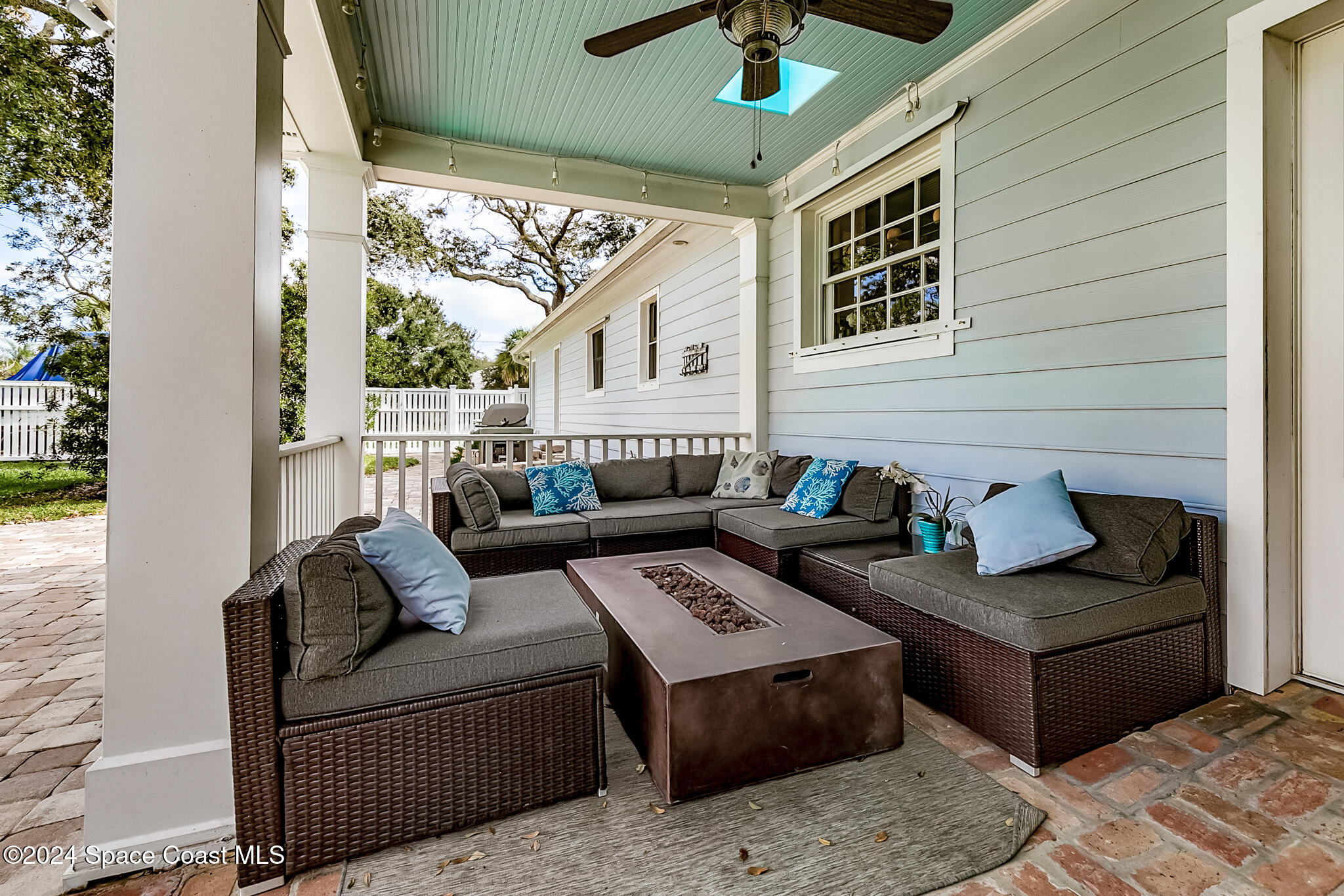 200 Melbourne Avenue Indialantic, FL 32903 - Photo 47 of 60 a living room with furniture and a window