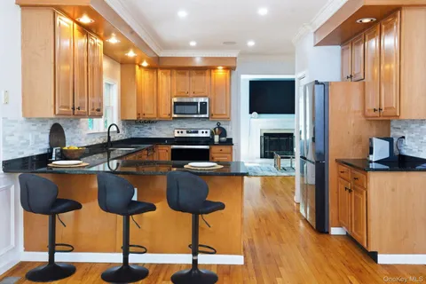 $1,149,000 | 28 Sassinoro Drive, Putnam Valley, NY 10579