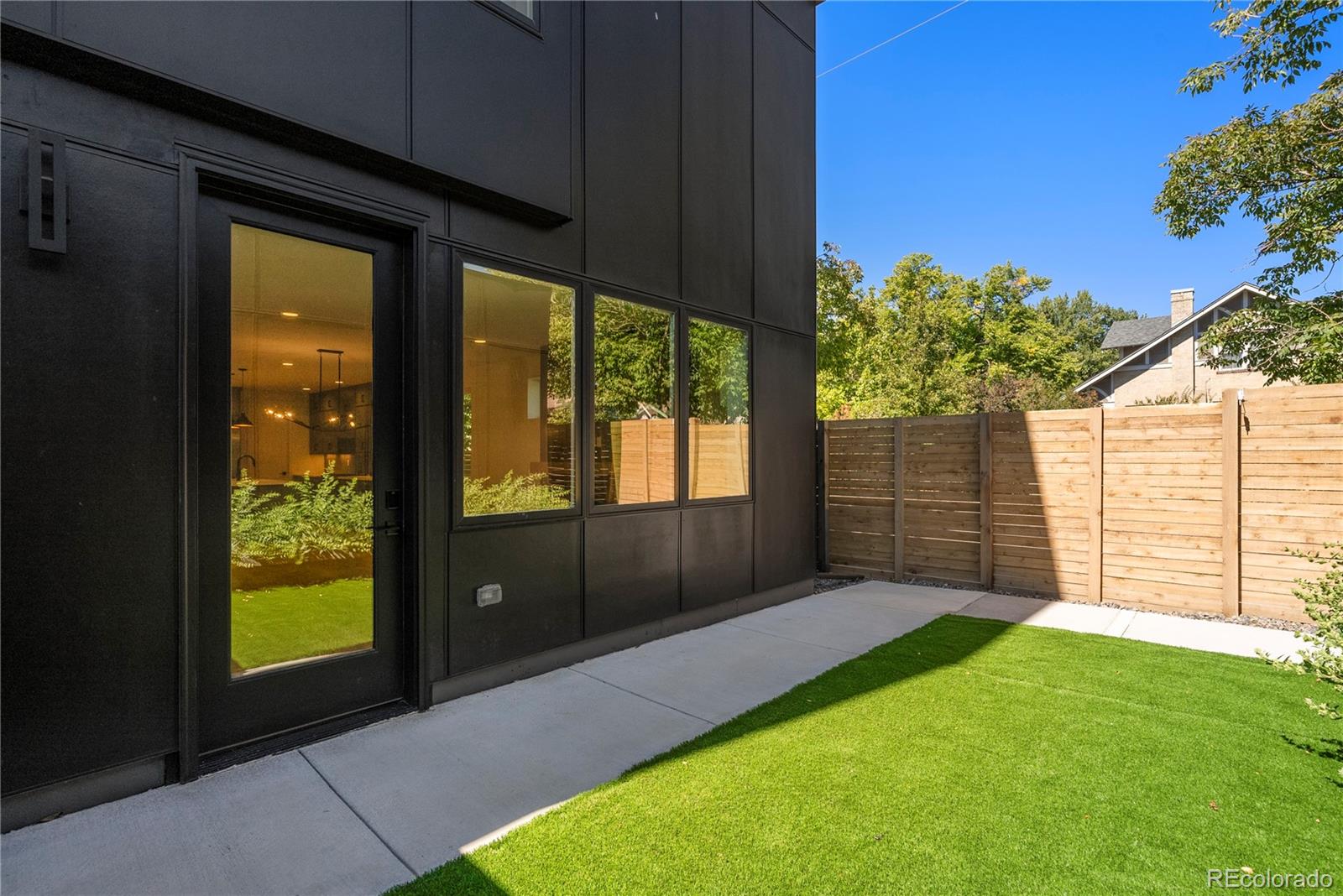 588 Adams Denver, CO 80206 - Photo 15 of 31