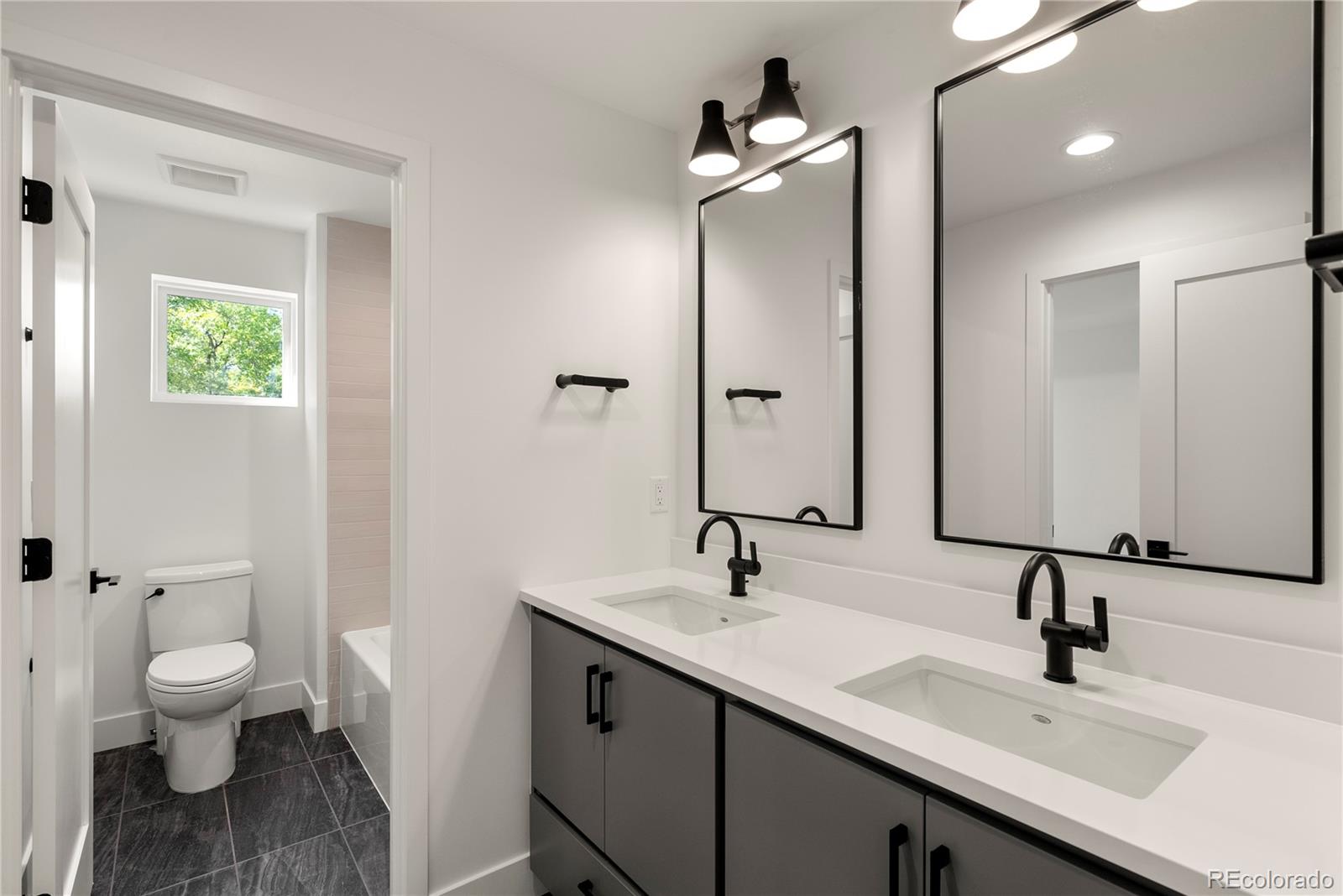 588 Adams Denver, CO 80206 - Photo 20 of 31