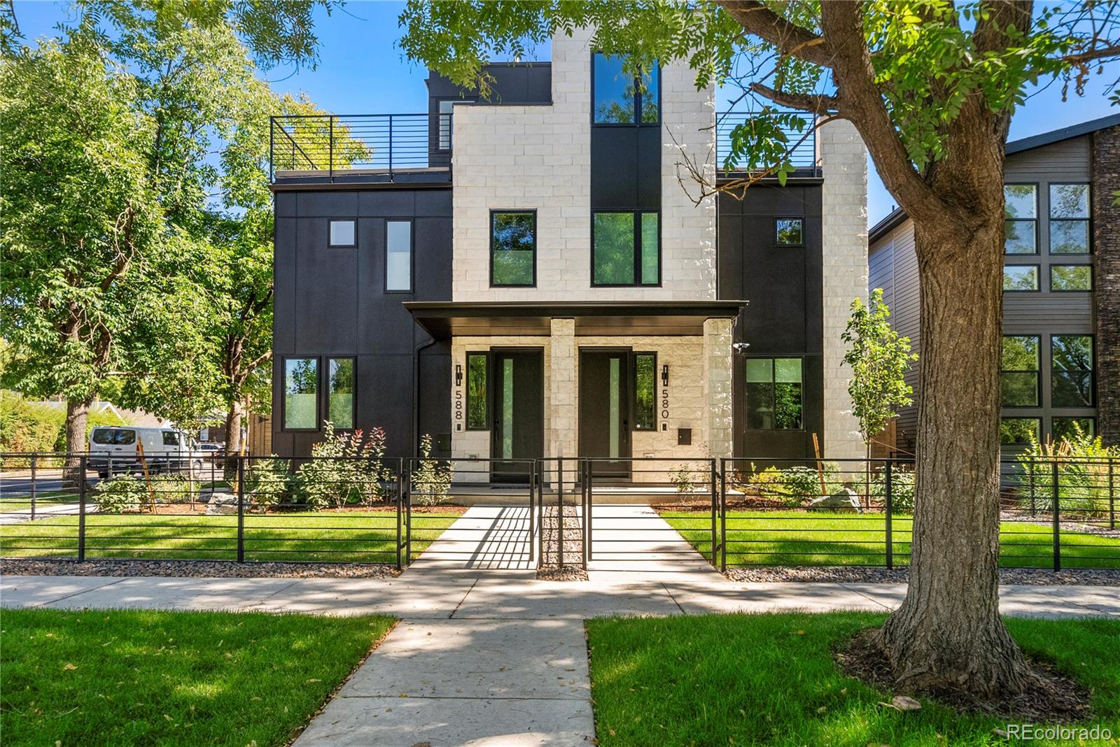 588 Adams Denver, CO 80206 - Photo 6 of 31