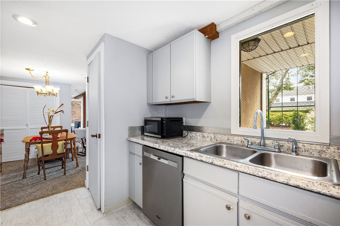 40 Web Avenue, Unit 101 North Kingstown, RI 02852 - Photo 20 of 34