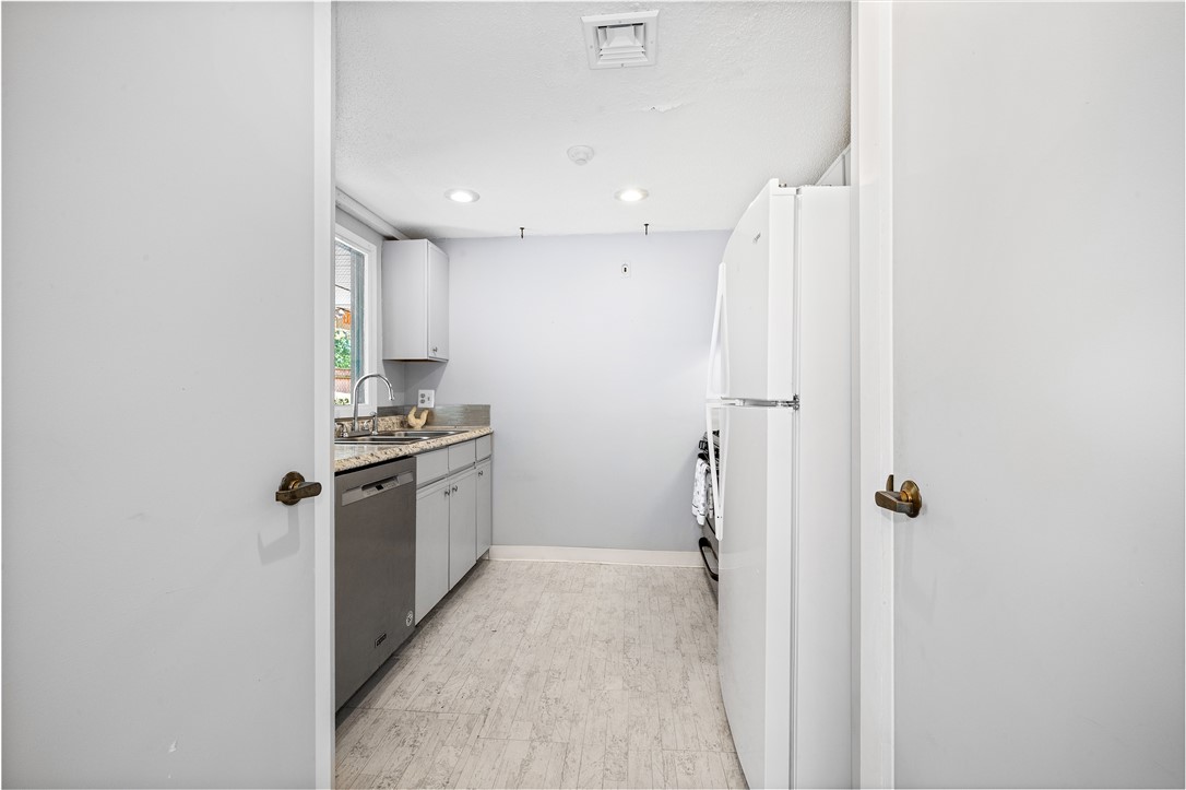 40 Web Avenue, Unit 101 North Kingstown, RI 02852 - Photo 21 of 34