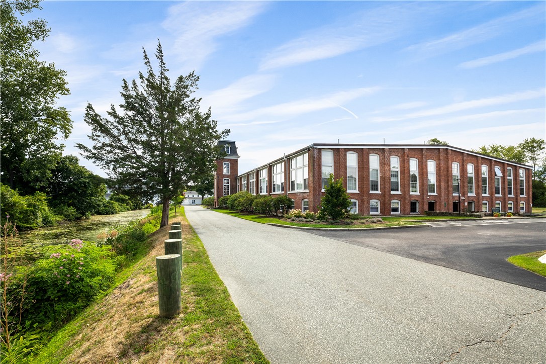 40 Web Avenue, Unit 101 North Kingstown, RI 02852 - Photo 5 of 34