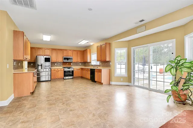 $449,999 | 7827 Kuck Road, Mint Hill, NC 28227