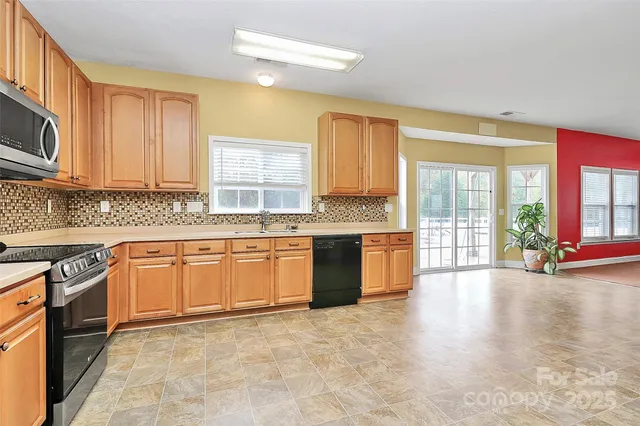 $449,999 | 7827 Kuck Road, Mint Hill, NC 28227