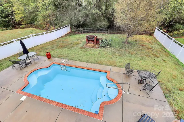 $449,999 | 7827 Kuck Road, Mint Hill, NC 28227