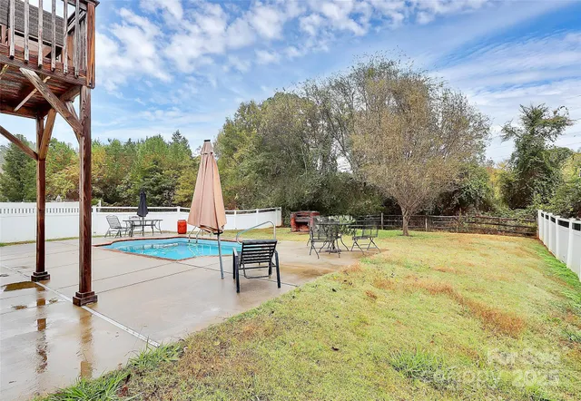 $449,999 | 7827 Kuck Road, Mint Hill, NC 28227